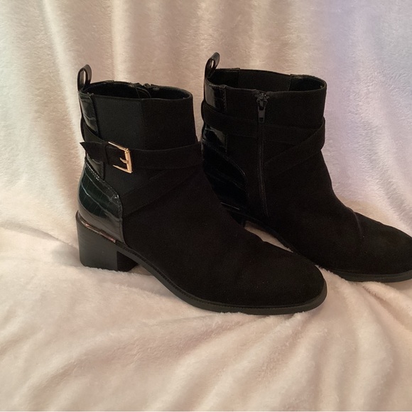Liz Claiborne Black Ankle Boots with zipper - Picture 1 of 5